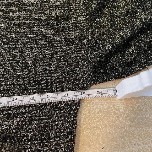 VINTAGE Knitmakers metallic gold/black sweater - Picture 9 of 10